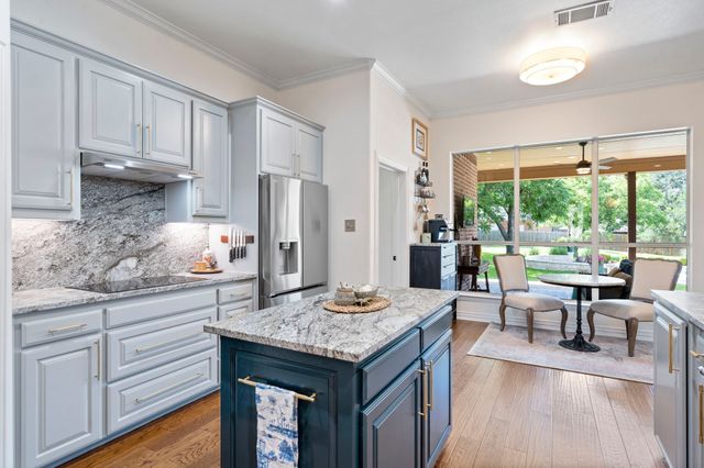 6506 Colonial Drive, Granbury, TX 76049