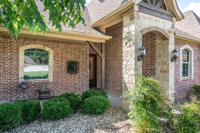 6506 Colonial Drive, Granbury, TX 76049