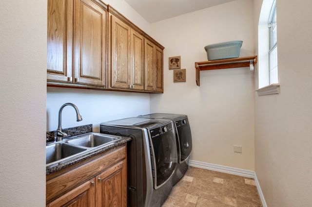 6506 Colonial Drive, Granbury, TX 76049