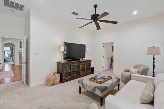 6506 Colonial Drive, Granbury, TX 76049