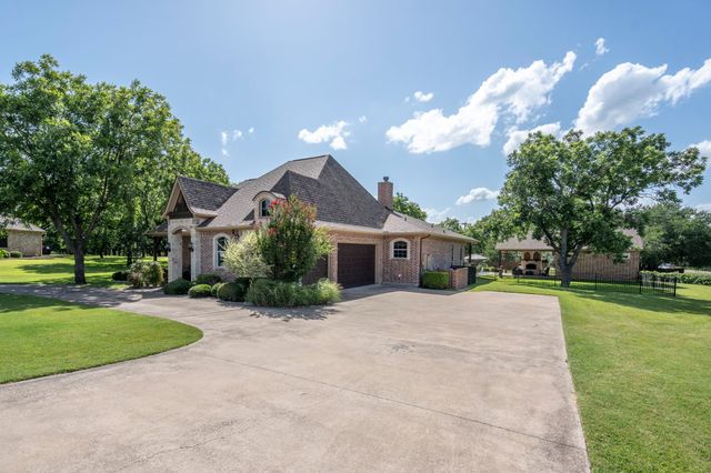 6506 Colonial Drive, Granbury, TX 76049