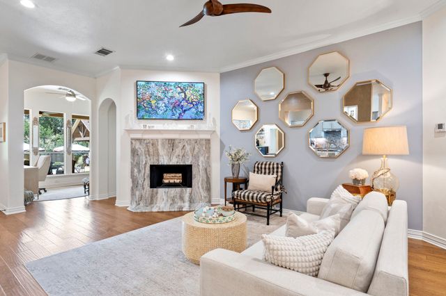 6506 Colonial Drive, Granbury, TX 76049