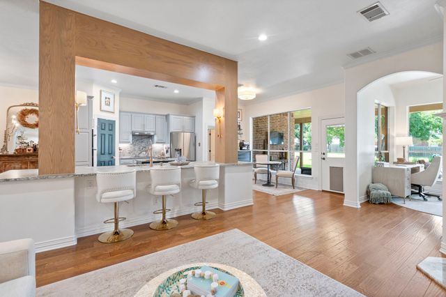 6506 Colonial Drive, Granbury, TX 76049