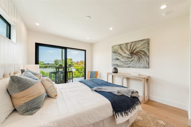 13817 Valley Vista Blvd, Sherman Oaks, CA 91423