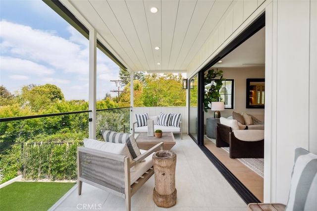 13817 Valley Vista Blvd, Sherman Oaks, CA 91423