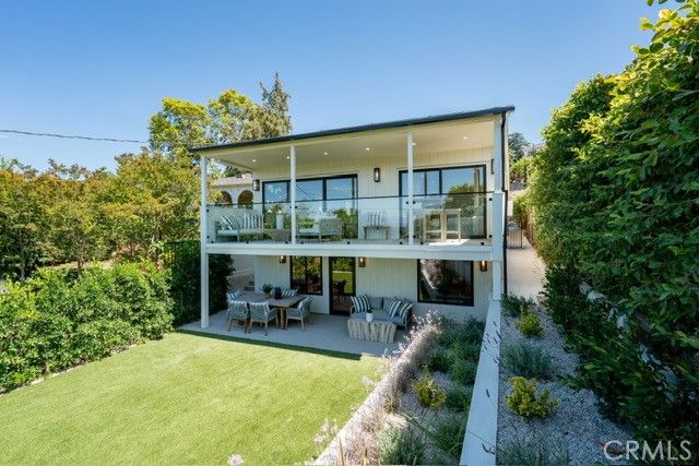 13817 Valley Vista Blvd, Sherman Oaks, CA 91423