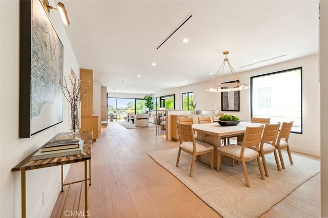 13817 Valley Vista Blvd, Sherman Oaks, CA 91423