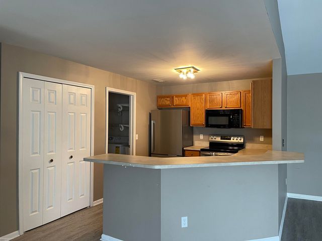 43790 Rushcliffe Drive, Sterling Heights, MI 48313