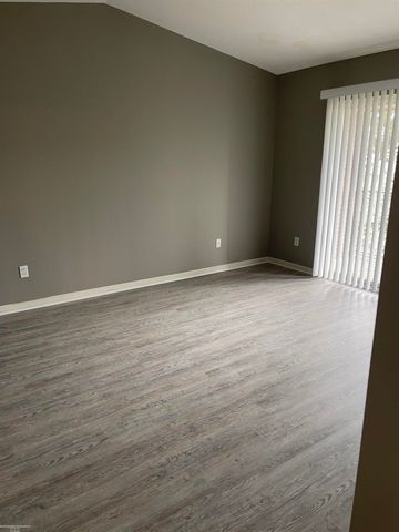 43790 Rushcliffe Drive, Sterling Heights, MI 48313
