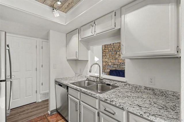 4310 S Andes Way 203, Aurora, CO 80015