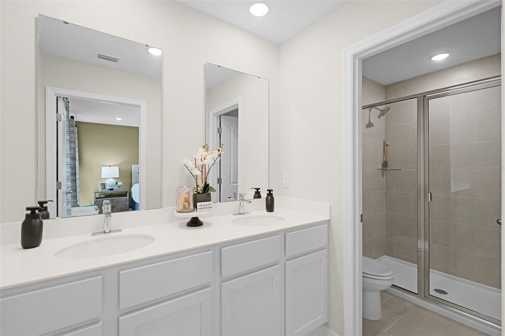 Image 28 of property listing at 1124 CYPRESS ELM DRIVE, Deland, FL 32720