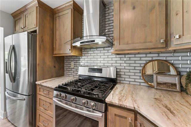 1305 S 80th Street, Kansas City, KS 66111