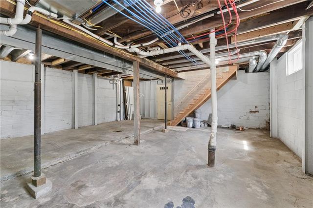 1305 S 80th Street, Kansas City, KS 66111