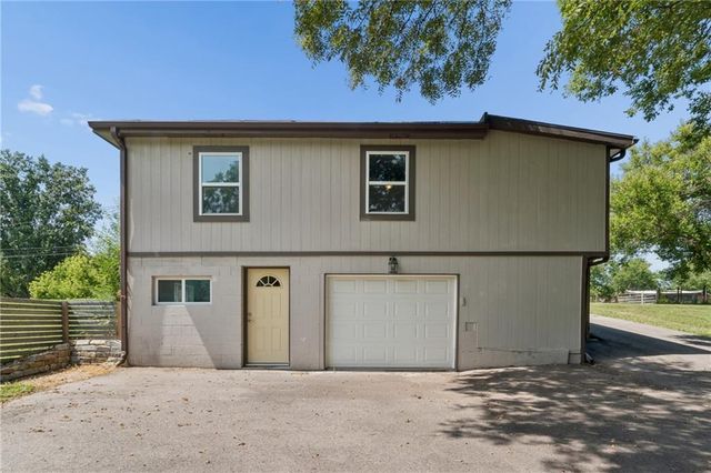 1305 S 80th Street, Kansas City, KS 66111