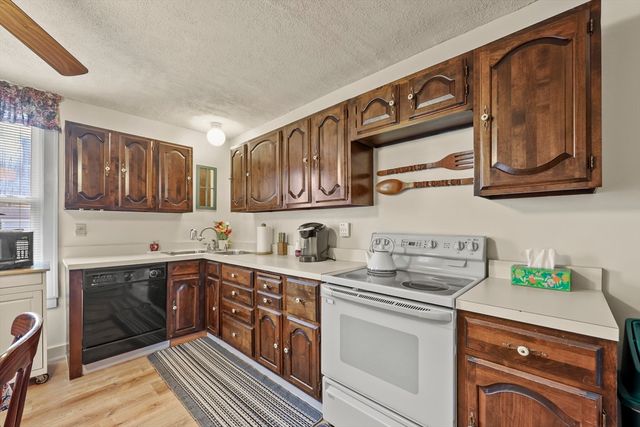 34 Goodrich St, North Adams, MA 01247