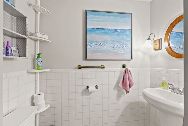 34 Goodrich St, North Adams, MA 01247