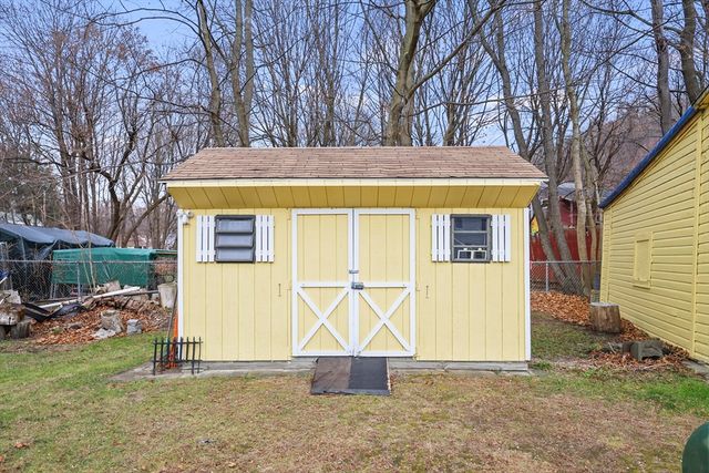 34 Goodrich St, North Adams, MA 01247