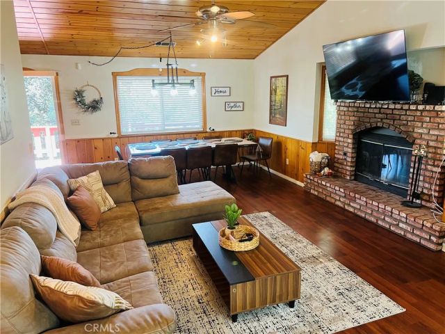 385 Wylerhorn, Crestline, CA 92325