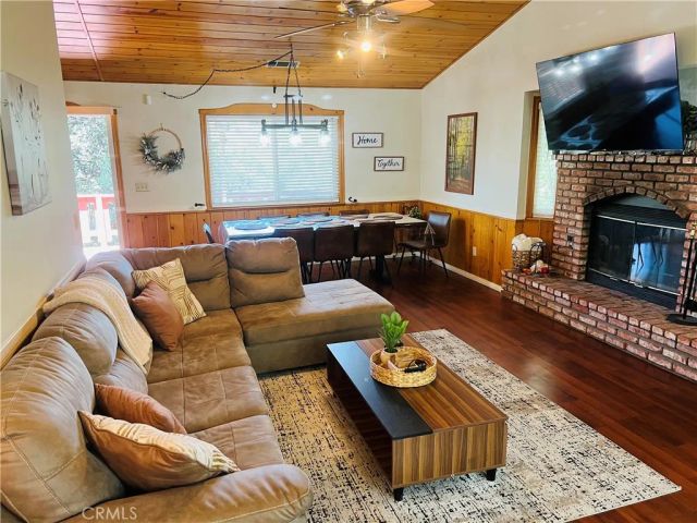 385 Wylerhorn, Crestline, CA 92325