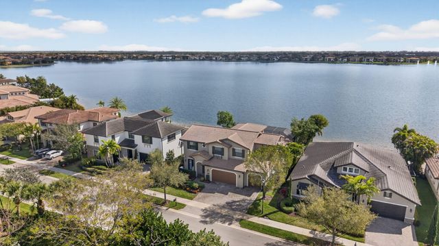 8520 Watercrest Circle W, Parkland, FL 33076