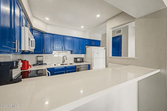 2121 S PENNINGTON Street 2, Mesa, AZ 85202