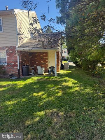 9658 SANDANNE RD, Philadelphia, PA 19115