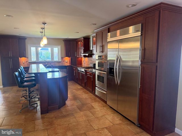 9658 SANDANNE RD, Philadelphia, PA 19115