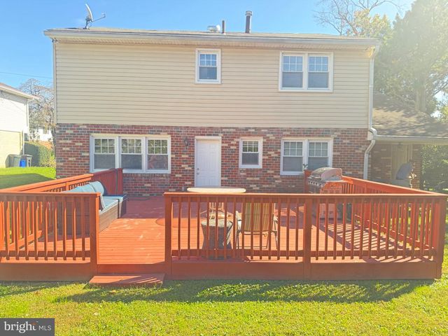 9658 SANDANNE RD, Philadelphia, PA 19115