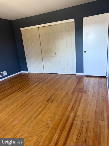 9658 SANDANNE RD, Philadelphia, PA 19115