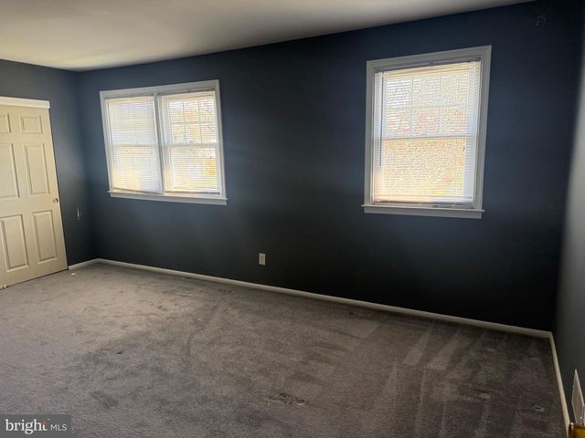 9658 SANDANNE RD, Philadelphia, PA 19115