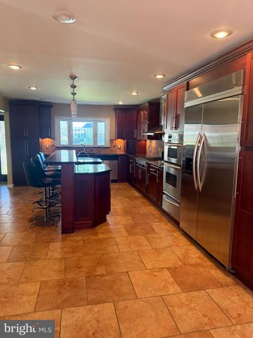 9658 SANDANNE RD, Philadelphia, PA 19115