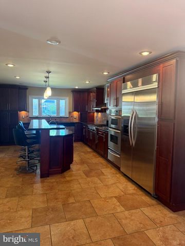 9658 SANDANNE RD, Philadelphia, PA 19115