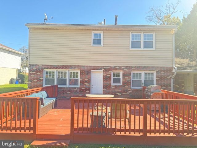 9658 SANDANNE RD, Philadelphia, PA 19115
