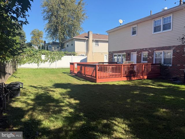 9658 SANDANNE RD, Philadelphia, PA 19115