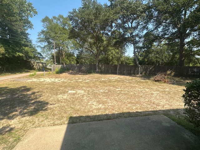 142 Rowe Lane, Moscow, TX 75960