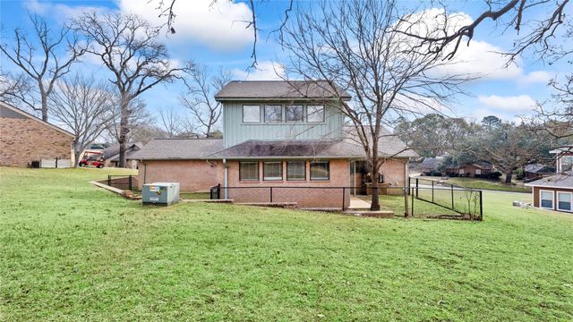 7 Hogan Lane, Huntsville, TX 77340