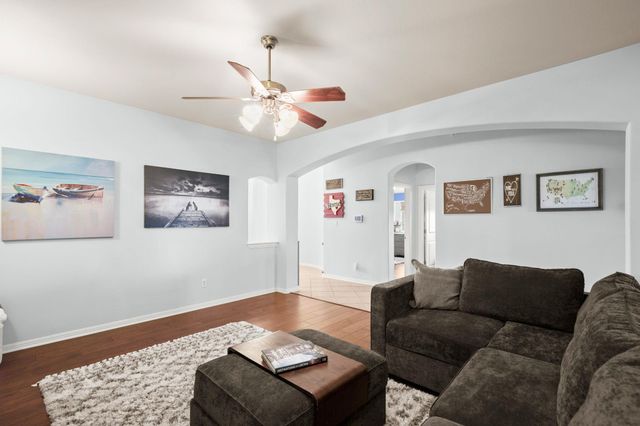 201 N Rawhide TRL, Liberty Hill, TX 78642