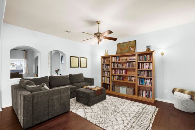 201 N Rawhide TRL, Liberty Hill, TX 78642