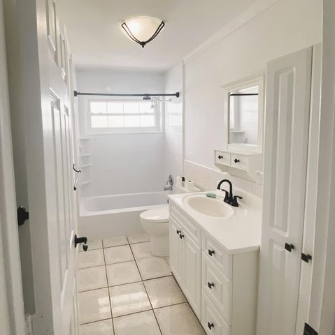 4570 NW 16th Avenue, Tamarac, FL 33309