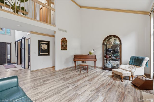 28625 Auburn Court, Farmington Hills, MI 48331