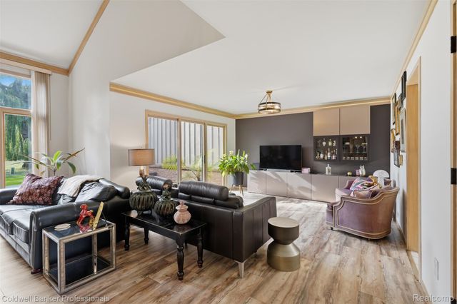 28625 Auburn Court, Farmington Hills, MI 48331