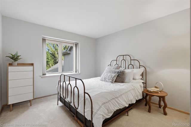 28625 Auburn Court, Farmington Hills, MI 48331