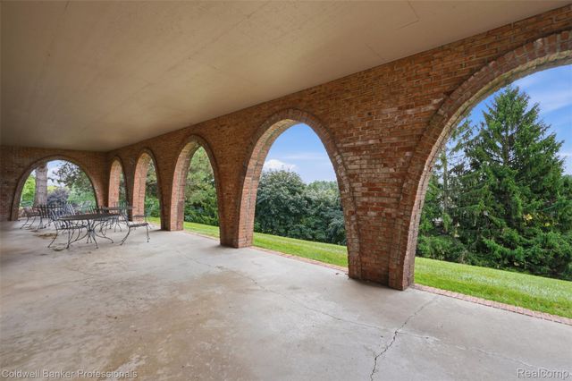 28625 Auburn Court, Farmington Hills, MI 48331