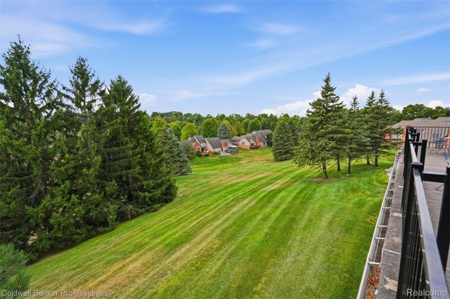 28625 Auburn Court, Farmington Hills, MI 48331