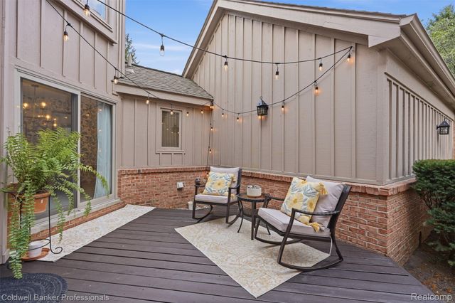 28625 Auburn Court, Farmington Hills, MI 48331