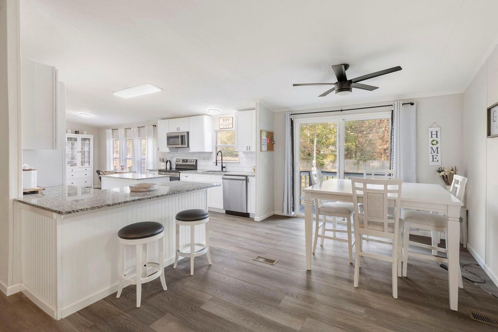 31510 E Timberloch Trail, Magnolia, TX 77355