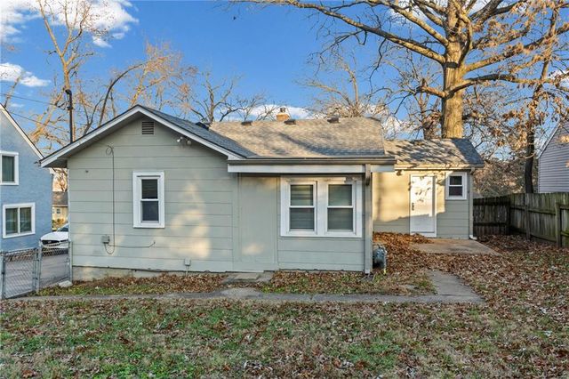5940 Nall Avenue, Mission, KS 66202