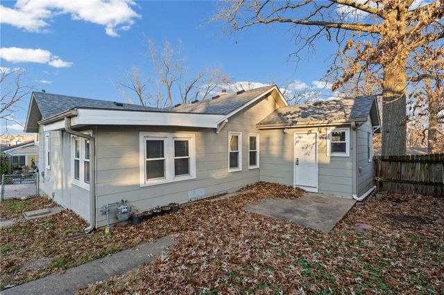 5940 Nall Avenue, Mission, KS 66202
