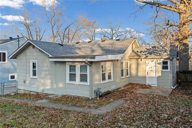 5940 Nall Avenue, Mission, KS 66202