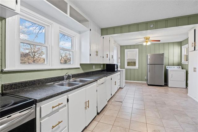 5940 Nall Avenue, Mission, KS 66202